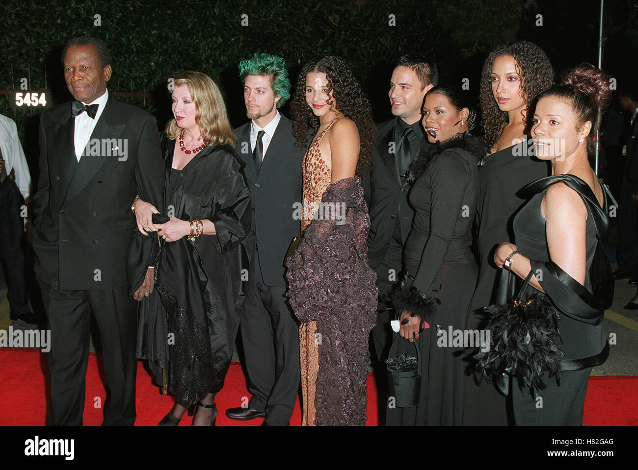 sidney-poitier-family-32nd-naacp-image-awards-arrivals-universal-amphitheatre-H82GAG.jpg