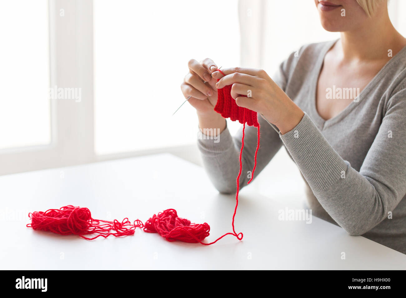 Woman Hands Knitting With Needles And Yarn Stock Photo Alamy