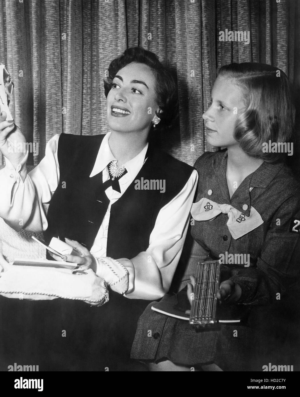 Joan Crawford Christina Crawford 1952 Stock Photo Alamy