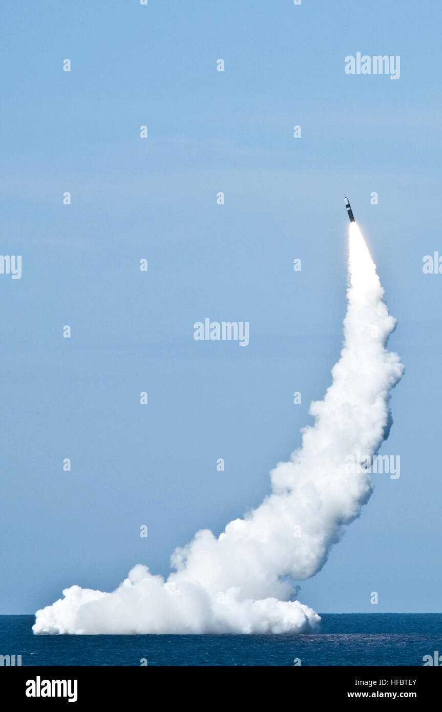 Trident Ii D Hi Res Stock Photography And Images Alamy