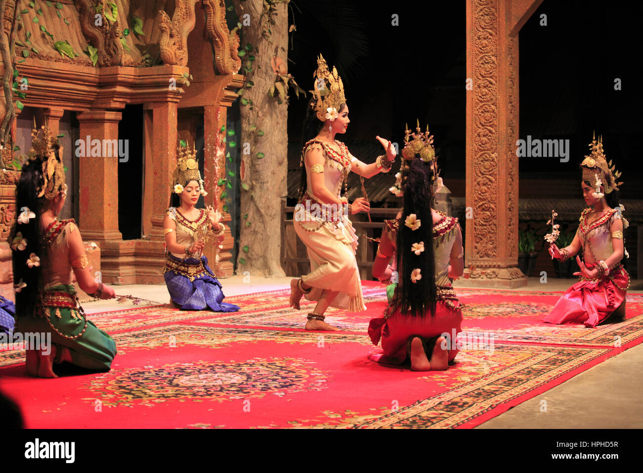 Cambodia Siem Reap Apsara Dance Classical Dancers Stock Photo Alamy