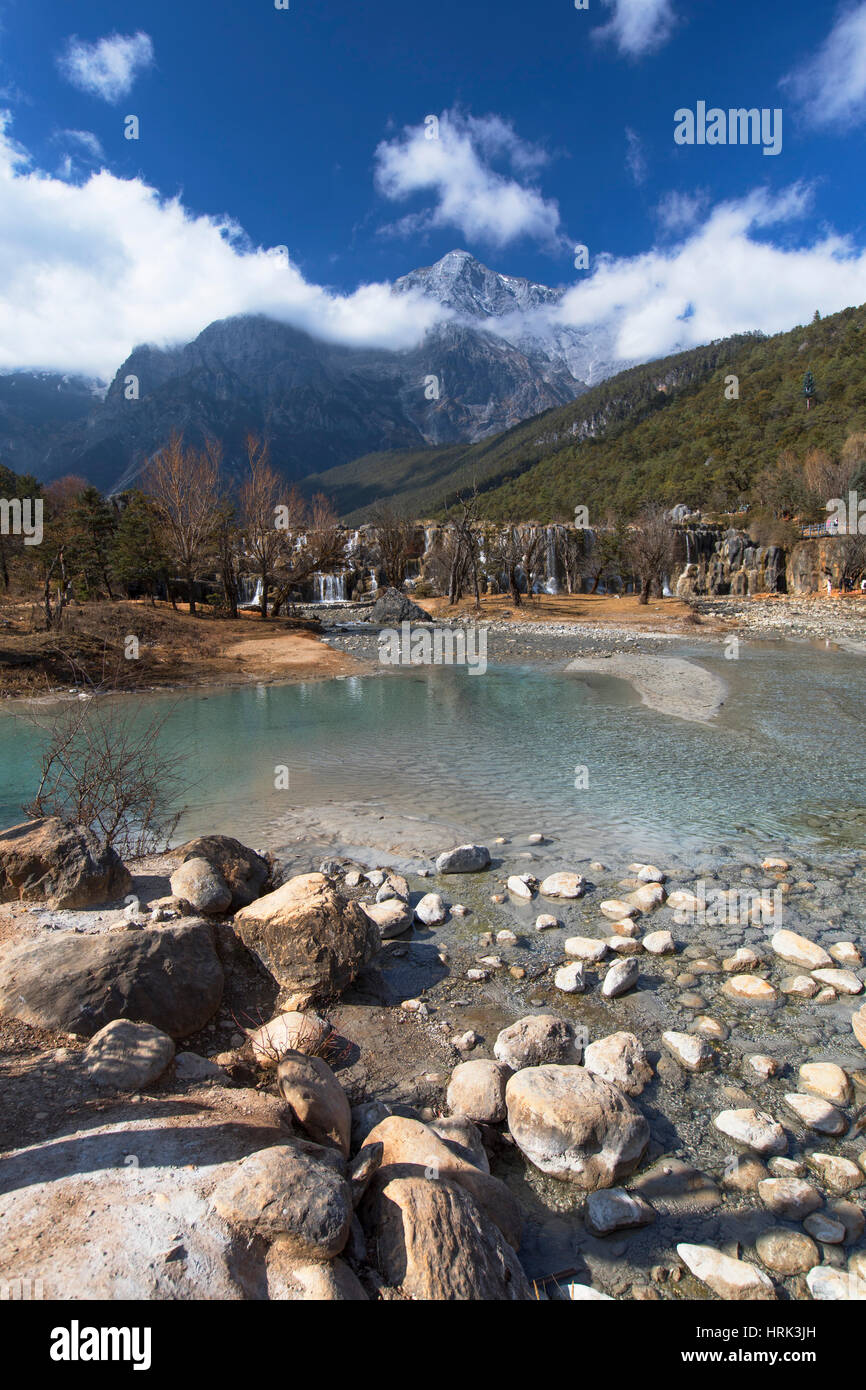 Blue Moon Lkae And Jade Dragon Snow Mountain Yulong Xueshan Lijiang