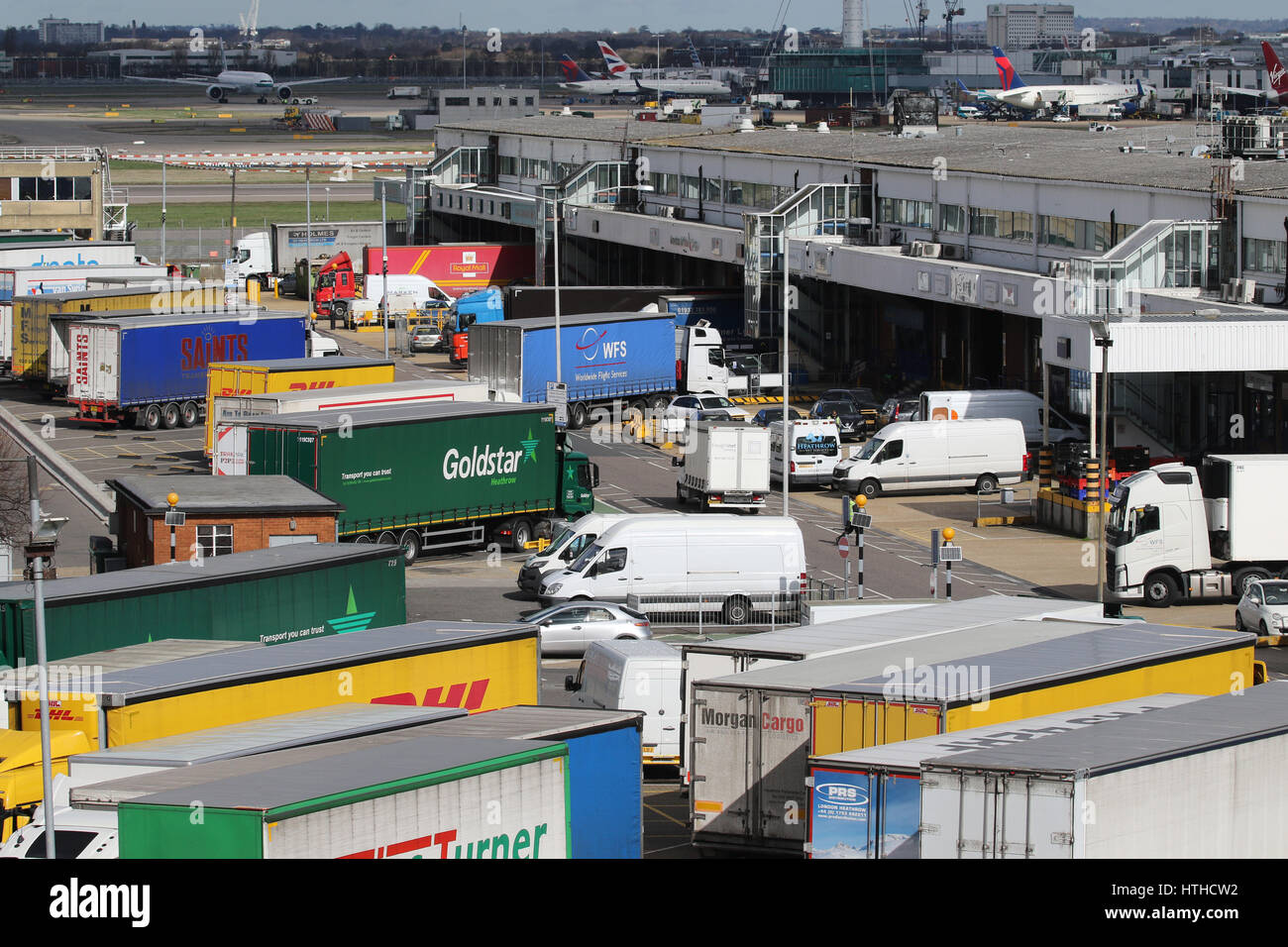HEATHROW CARGO TERMINAL Stock Photo, Royalty Free Image 135607614 Alamy