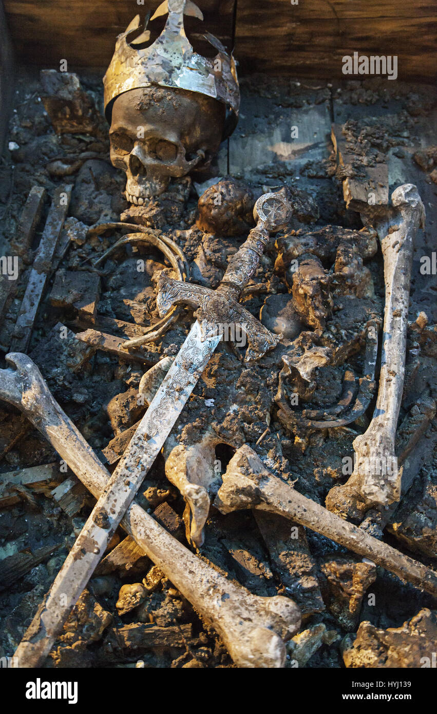 Medieval skeleton, detail of a medieval king Stock Photo, Royalty Free
