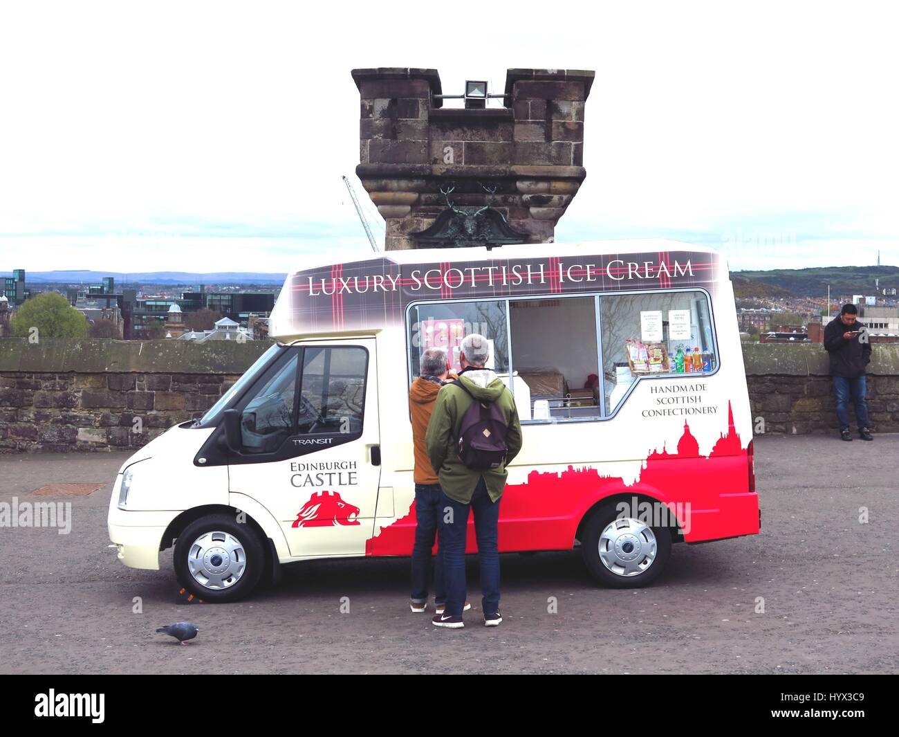 edinburgh castle, uk. 7th apr, 2017. grey and breezy day means edinburgh castle, uk. 7th apr, 2017. grey and breezy day means
