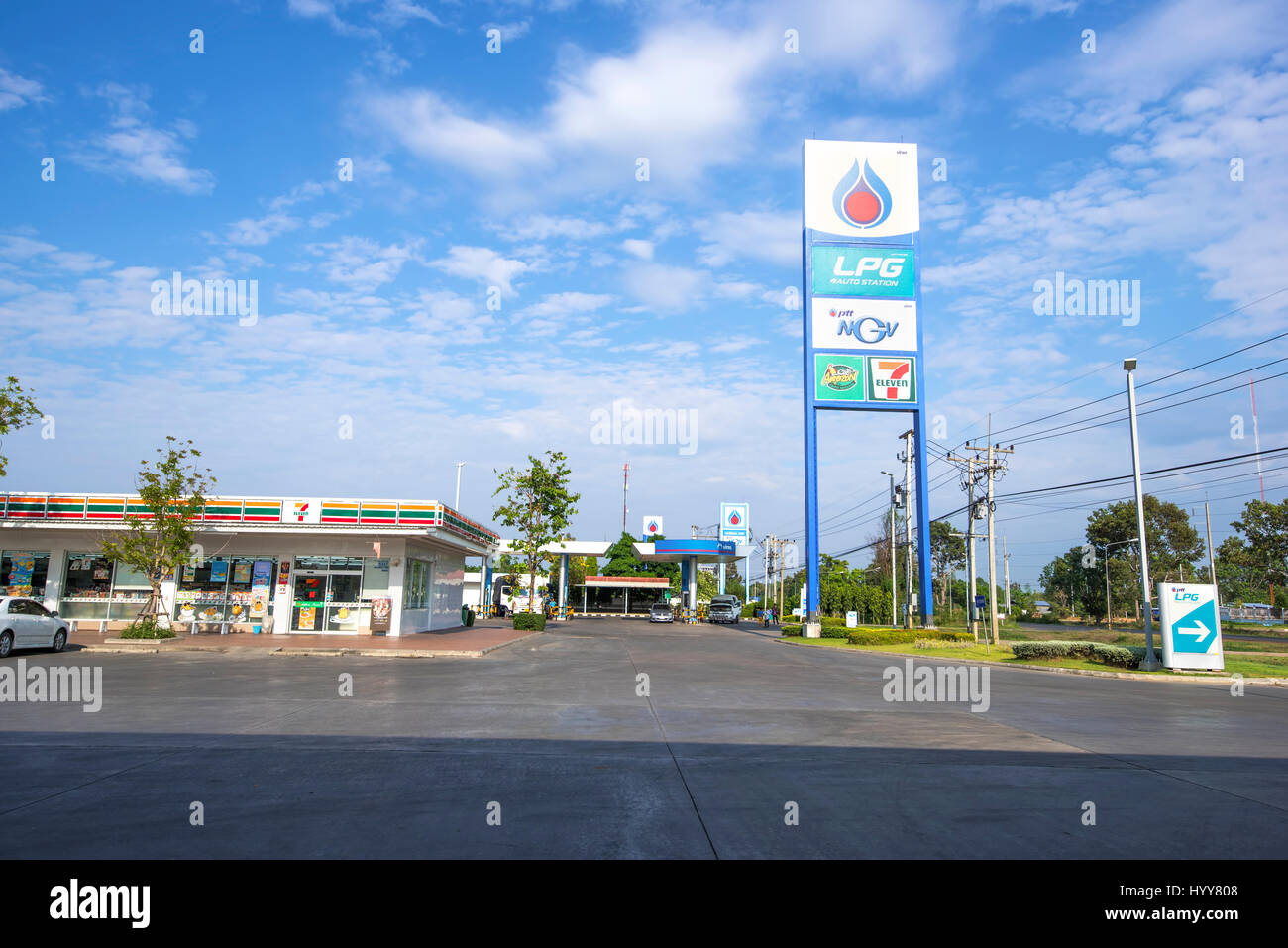 sisaket-province-2-april-2017-ptt-lpg-gas-and-ngv-station-in-stock