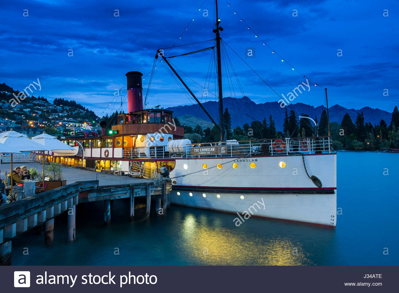 tss-earnslaw-vintage-steamship-at-dock-o