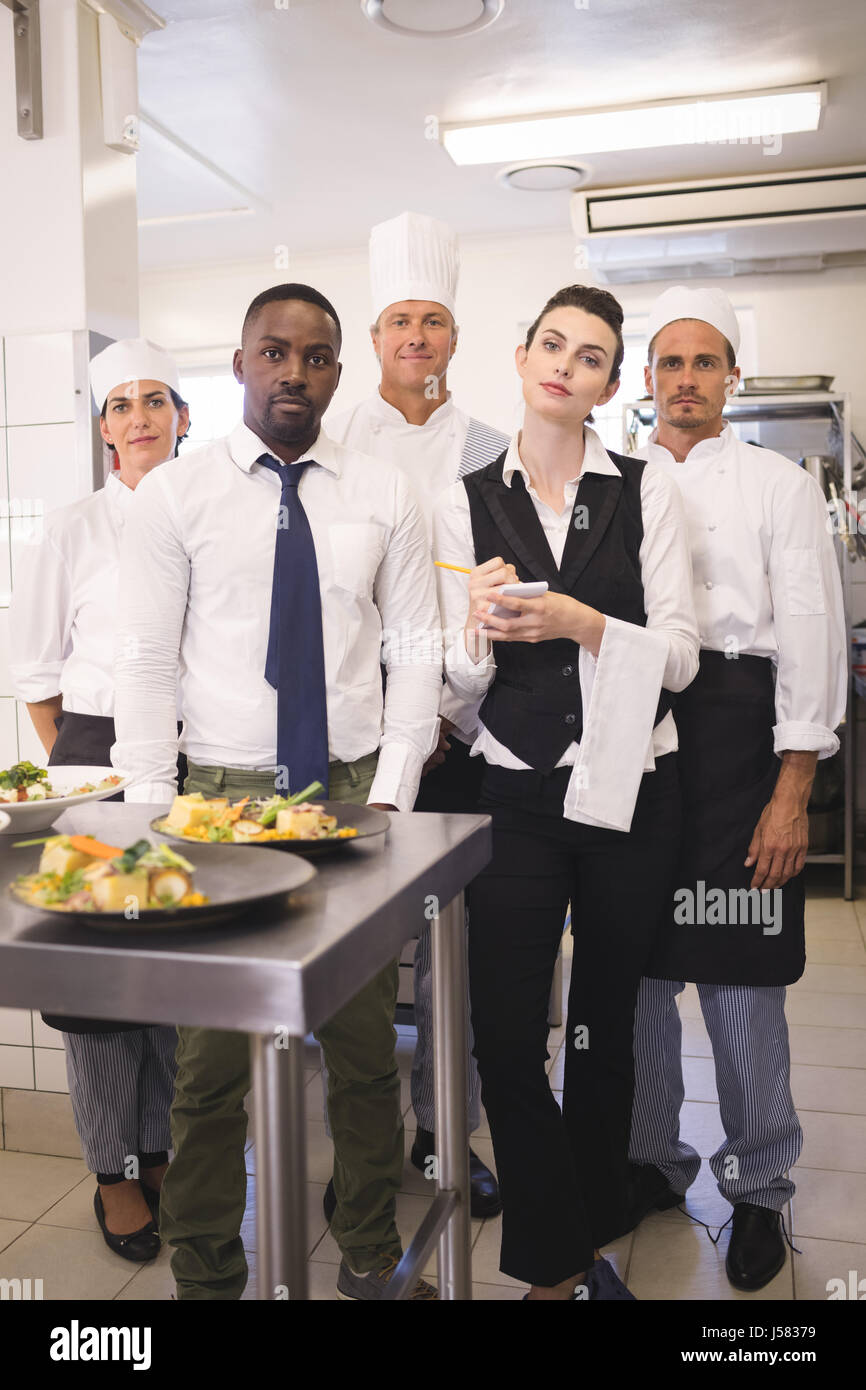 Restaurant Kitchen Staff portrait restaurant manager kitchen staff stock photos & portrait Restaurant Kitchen Staff portrait restaurant manager kitchen staff stock photos & portrait