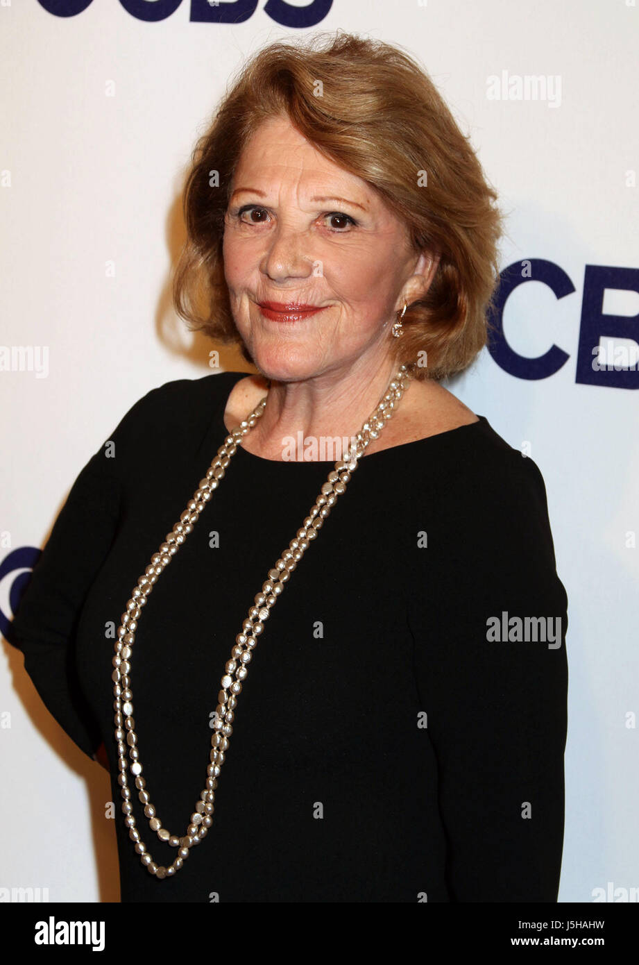 Watch Linda Lavin video Watch Linda Lavin video