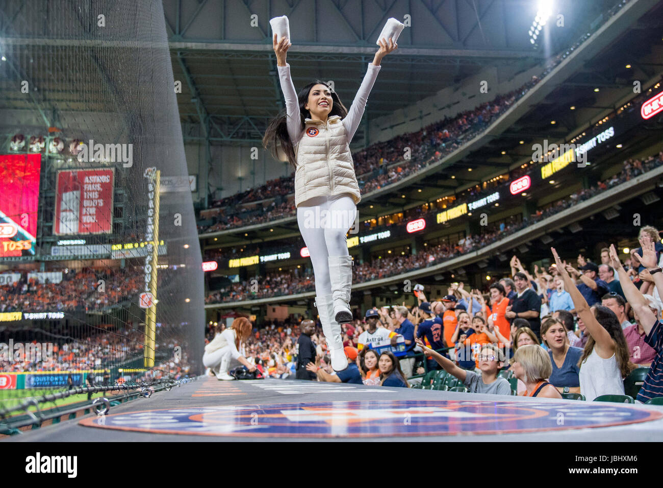 Houston, TX, USA. 9th June, 2017. The Astros Shooting Stars throw Stock