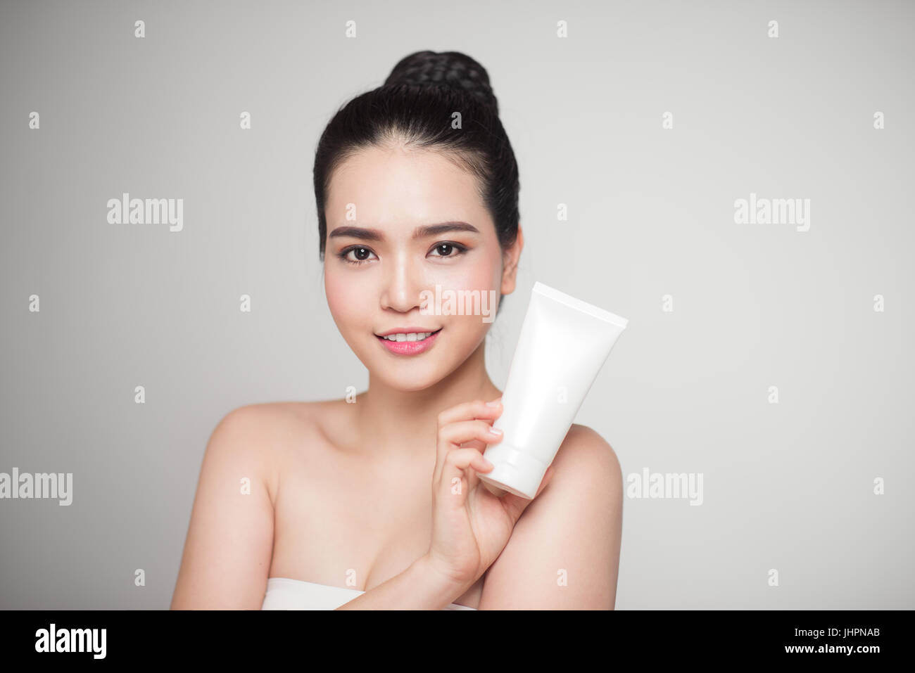 London nude shows Asian perfect skin
