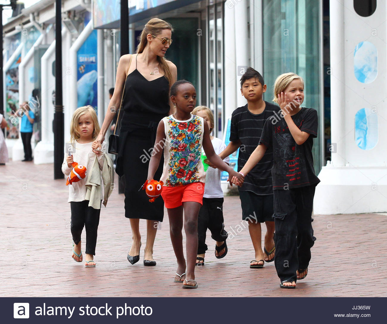 Angelina Jolie, Shiloh Nouvel JoliePitt, Maddox Chivan JoliePitt