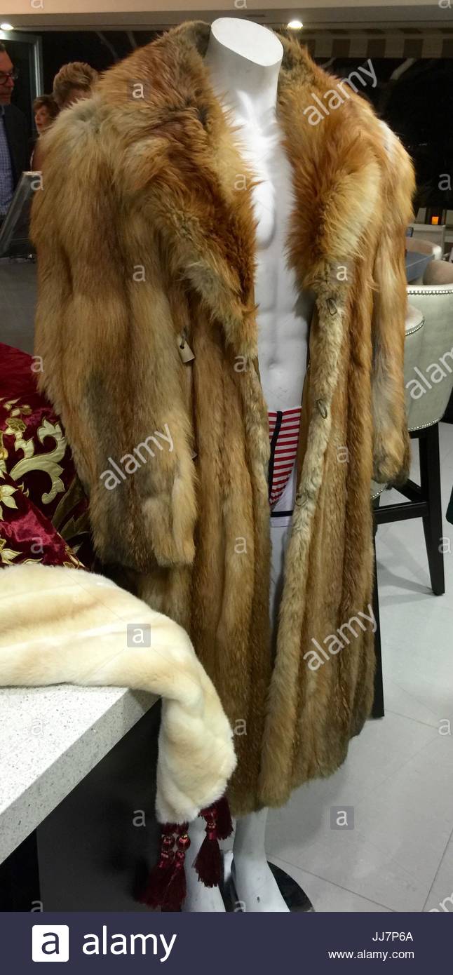 Liberace S Ex I Had Romance With Michael Jackson Ny Daily News American Pianist And Entertainer Liberace 1919 1986 Left His Companion