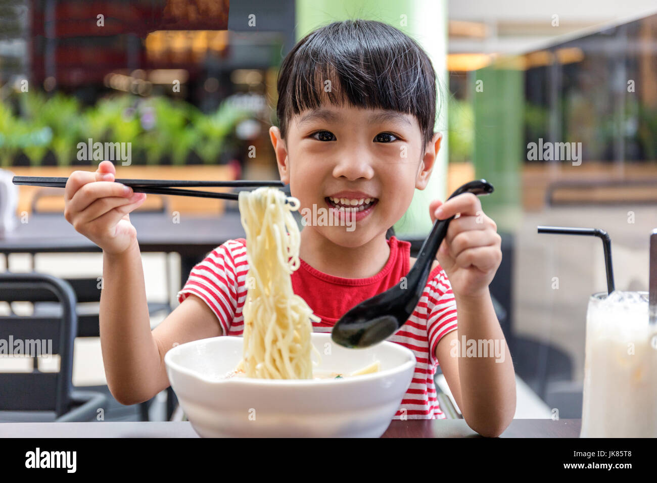 Candy Girl Xxx Girl Eating Noodles