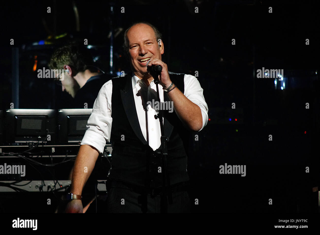montreal canada 30th july 2017 composer hans zimmer performing