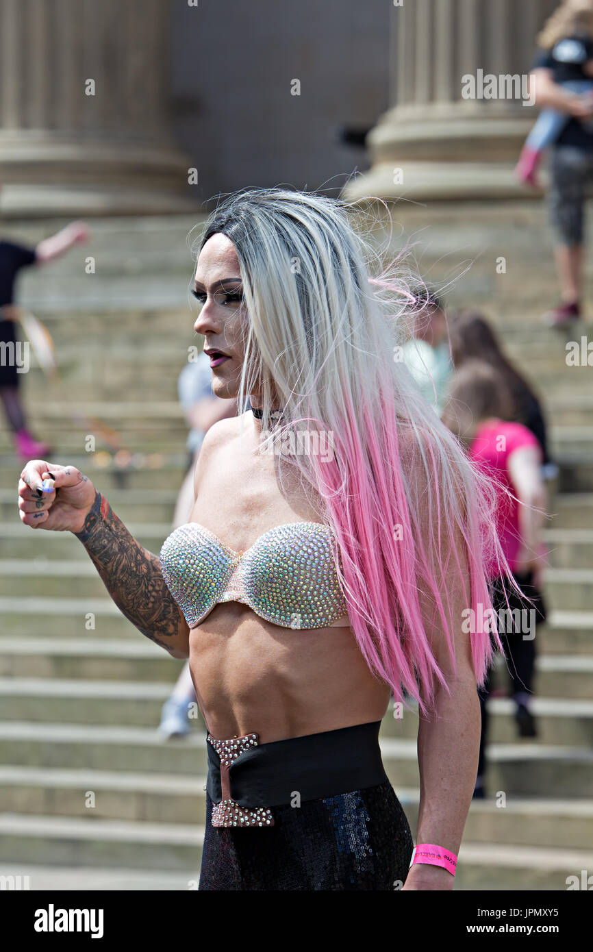 Longhair gay men Transvestite pics galleries
