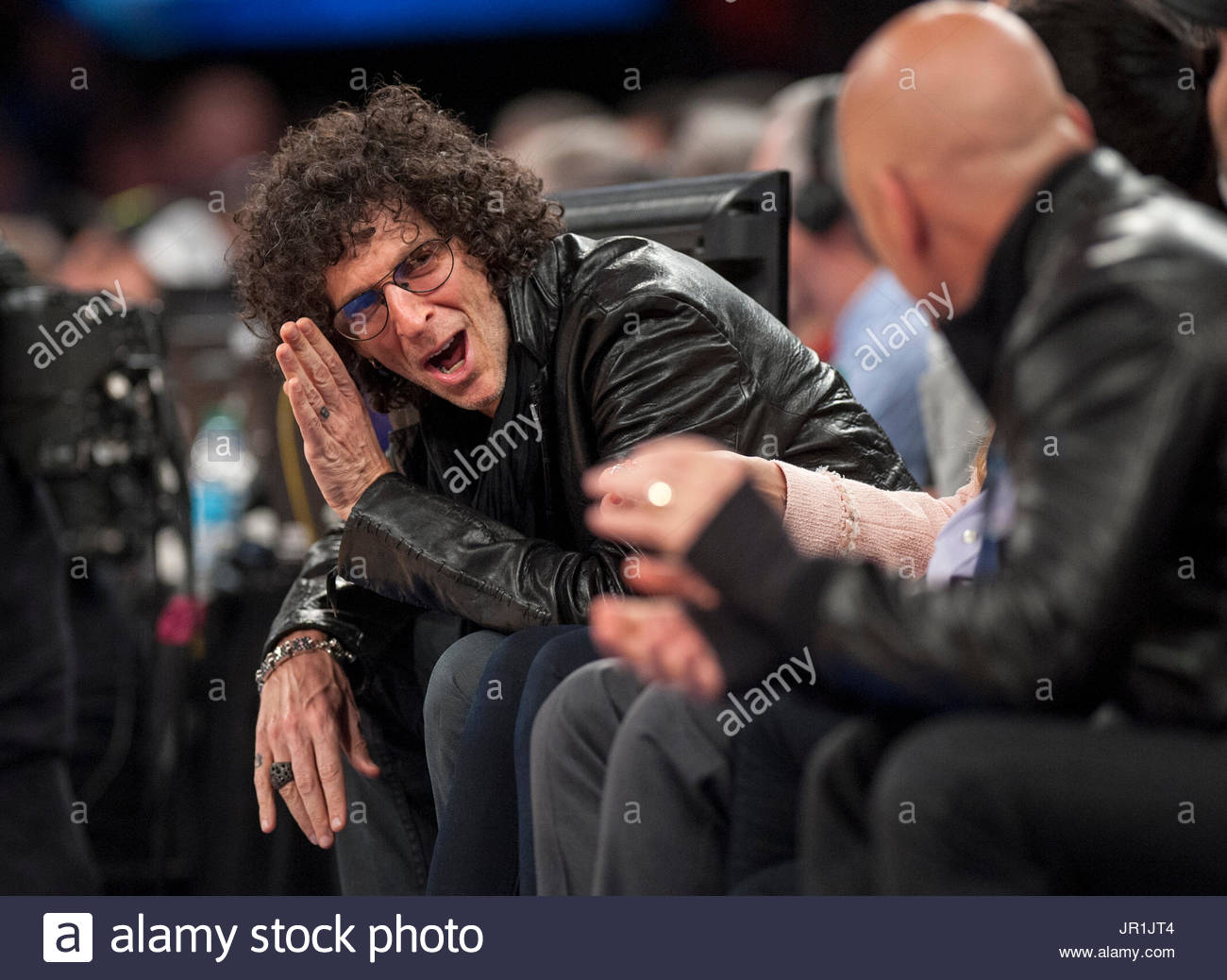 Howard Stern Makes His Debut on Americas Got Talent foto images Howard Stern Makes His Debut on Americas Got Talent