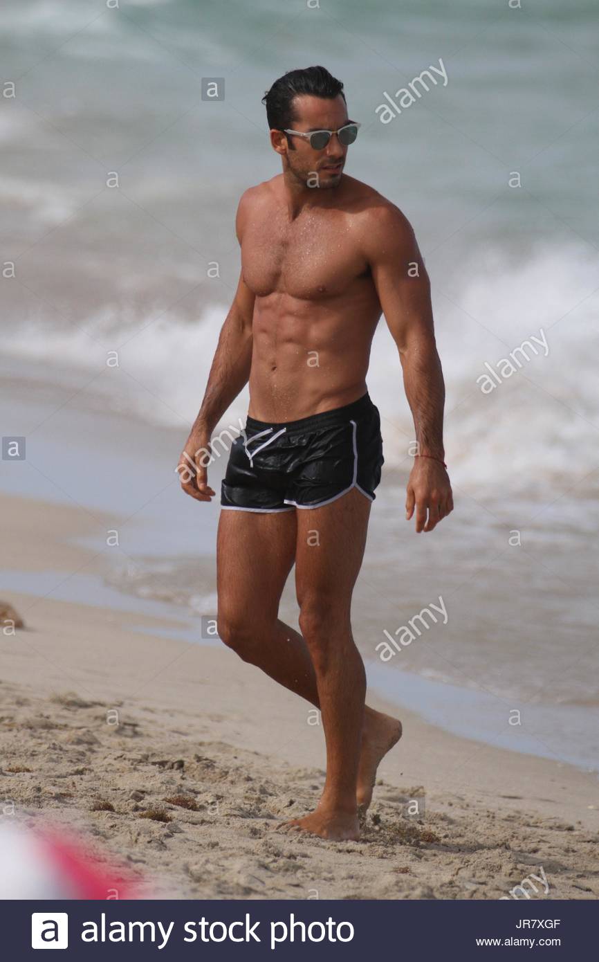 aaron diaz nude photo naked bitches cum shot pussy