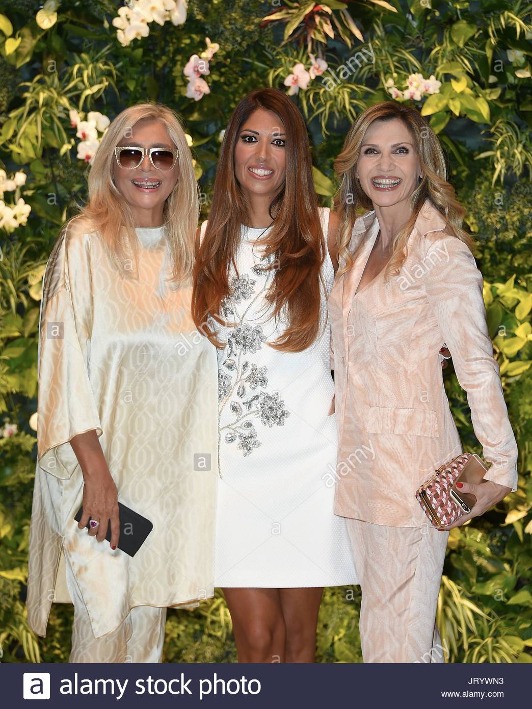 Mara Venier,Lavinia Biagiotti e Lorella Cuccarini.MILAN FASHION WEEK