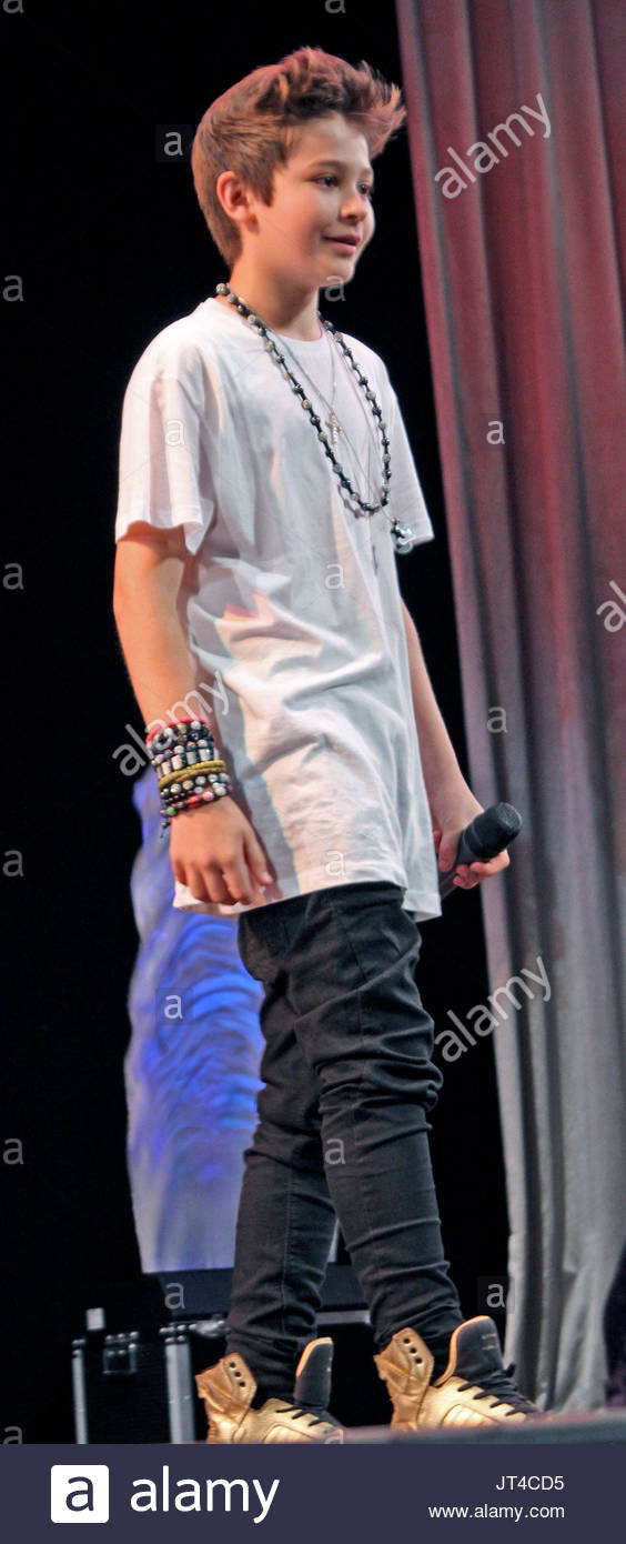 Leondre Devries, Bars & Melody. Bars & Medley headline a sold out Stock