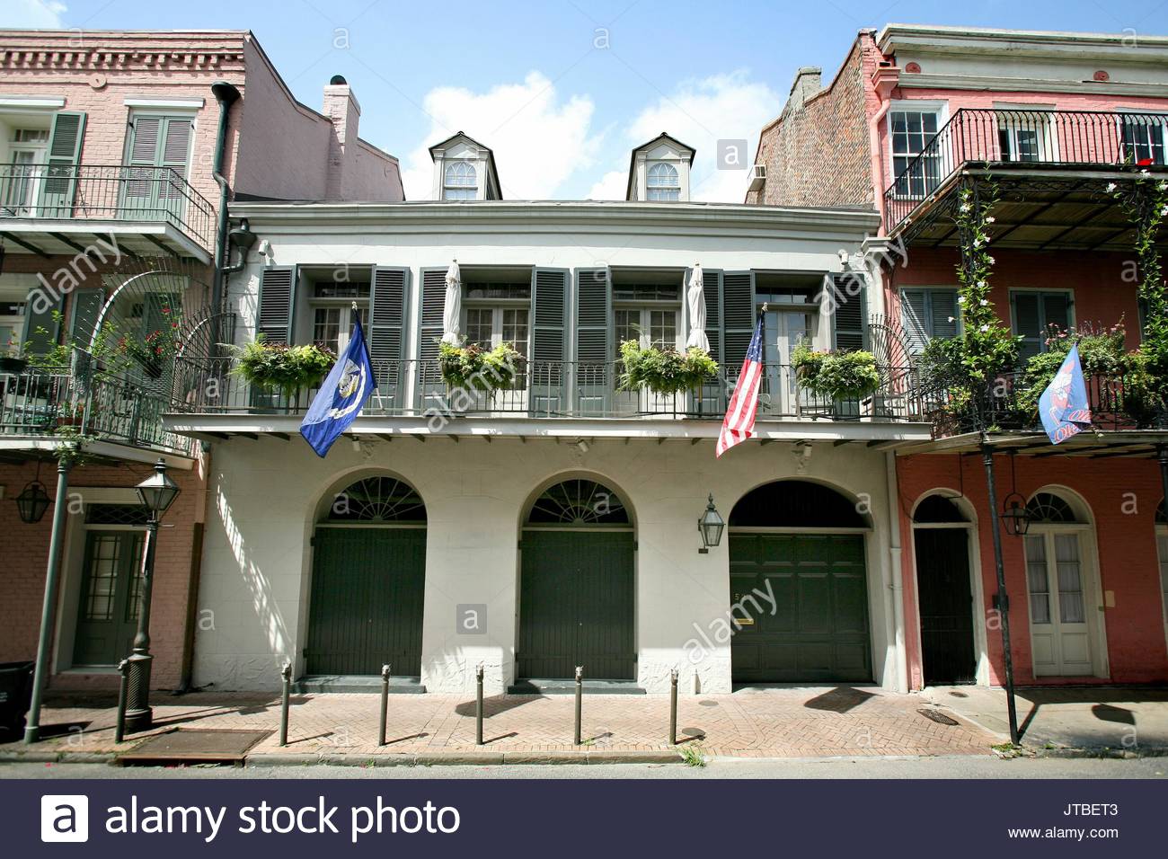 Brad Pitt to help rebuild New Orleans pictures Brad Pitt to help rebuild New Orleans pictures