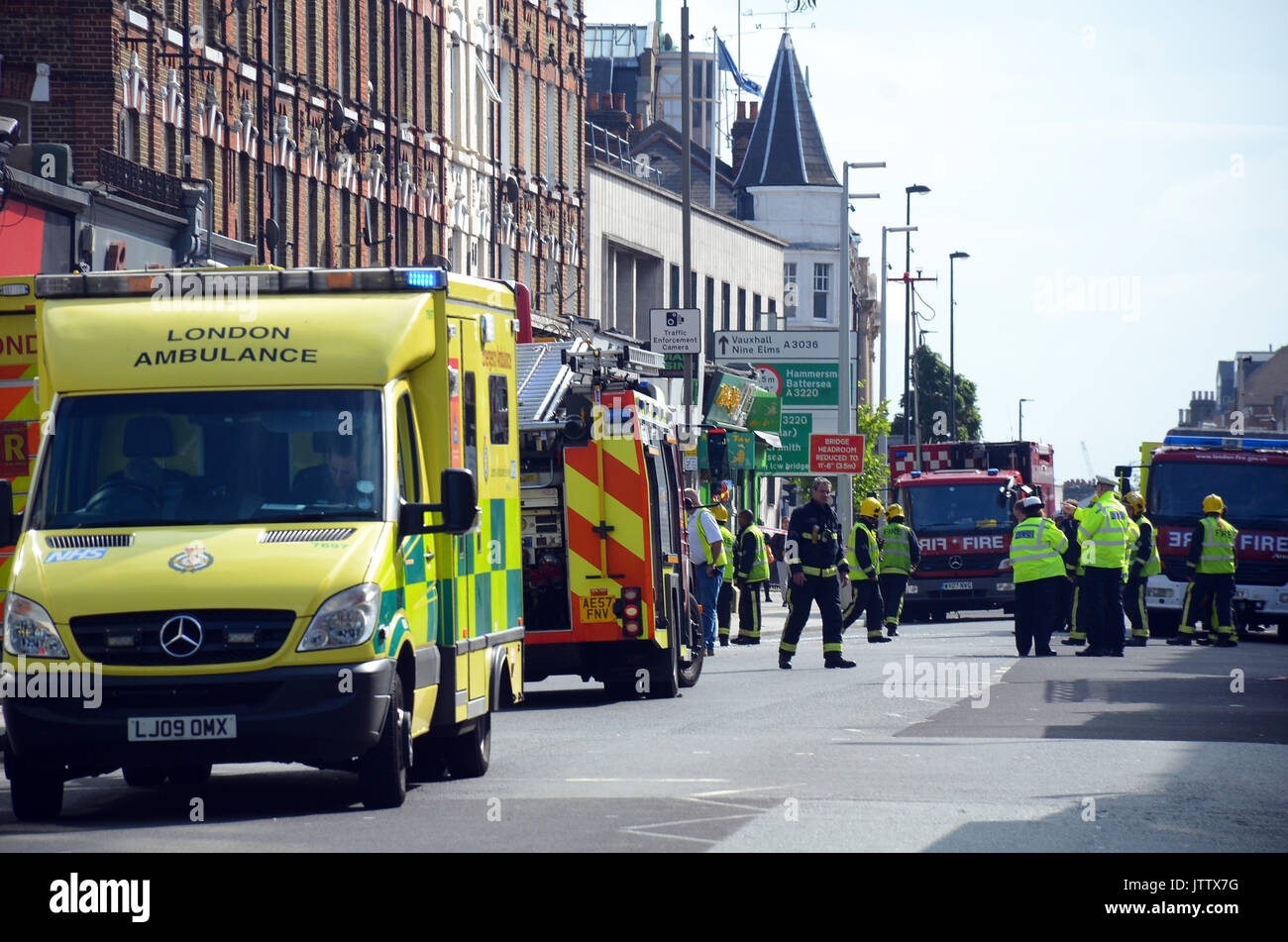 London, UK, Battersea 10/08/2017 Bus crashes into Poggen Pohl ... London, UK, Battersea 10/08/2017 Bus crashes into Poggen Pohl ...