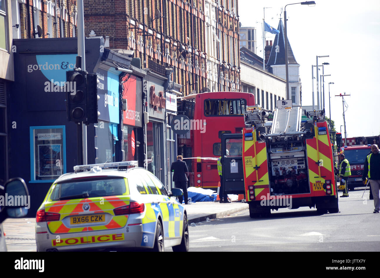 London, UK, Battersea 10/08/2017 Bus crashes into Poggen Pohl ... London, UK, Battersea 10/08/2017 Bus crashes into Poggen Pohl ...
