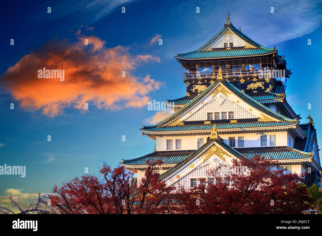 The Beautiful Osaka Castle In Osaka With Nice Background Japan