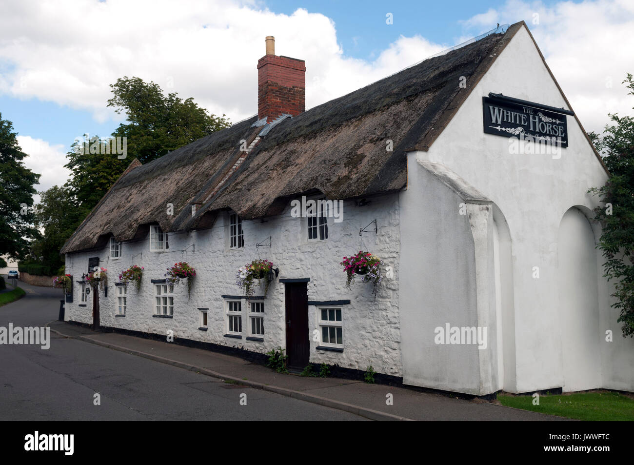 The White Horse pub, Welton, Northamptonshire, England, UK Stock Photo