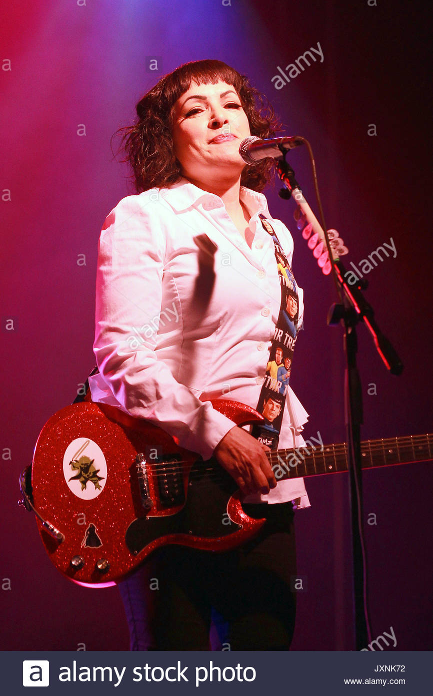 Jane Wiedlin Stock Photos & Jane Wiedlin Stock Images Alamy
