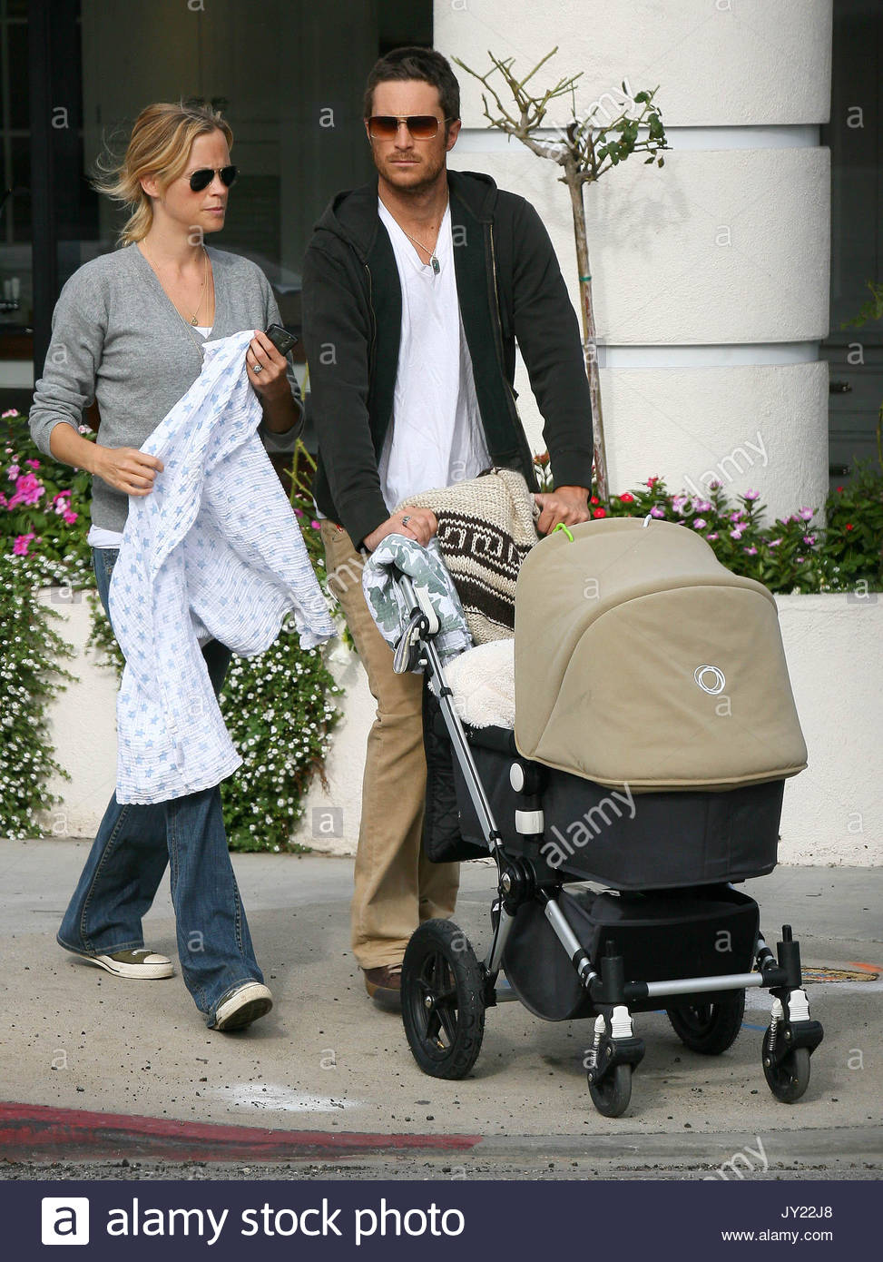 Oliver Hudson, wife Erinn Bartlett and baby boy Wilder Brooks Hudson