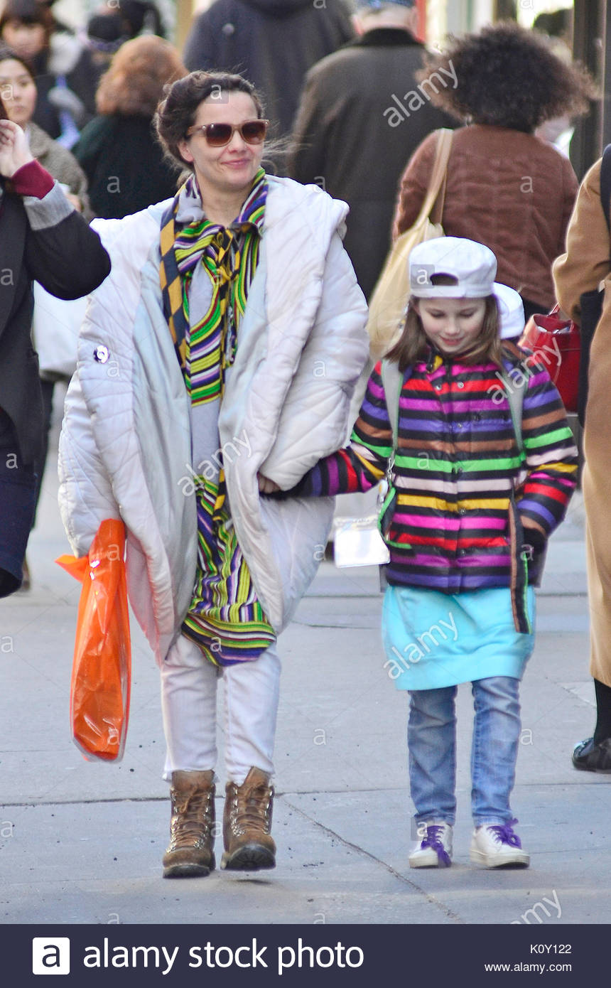 bjork-and-isadora-barney-bjork-walks-thr