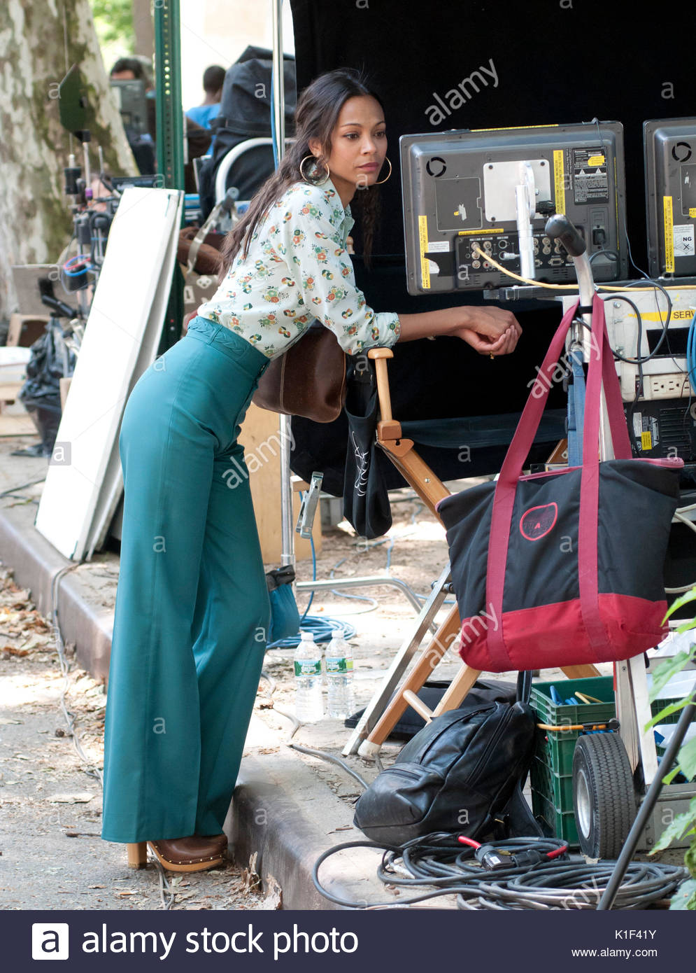 Paparazzi Zoe Saldana naked (28 photo), Tits, Leaked, Feet, in bikini 2019 Paparazzi Zoe Saldana nude (79 photos), Sexy, Leaked, Instagram, swimsuit 2006