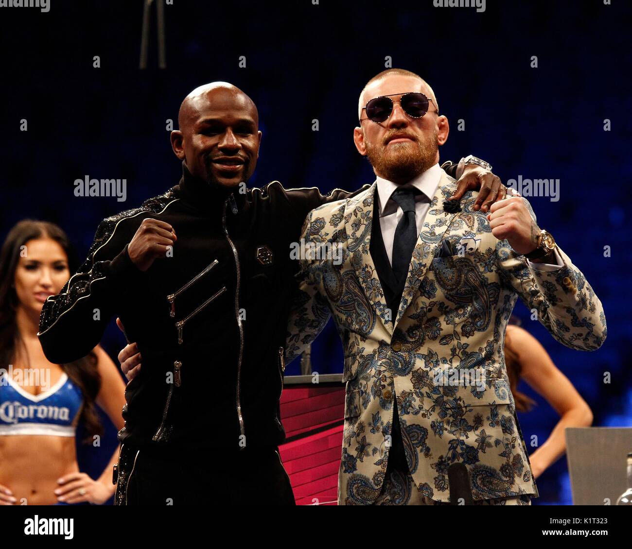 Las Vegas Nv Usa Th Aug Floyd Mayweather Conor Mcgregor In