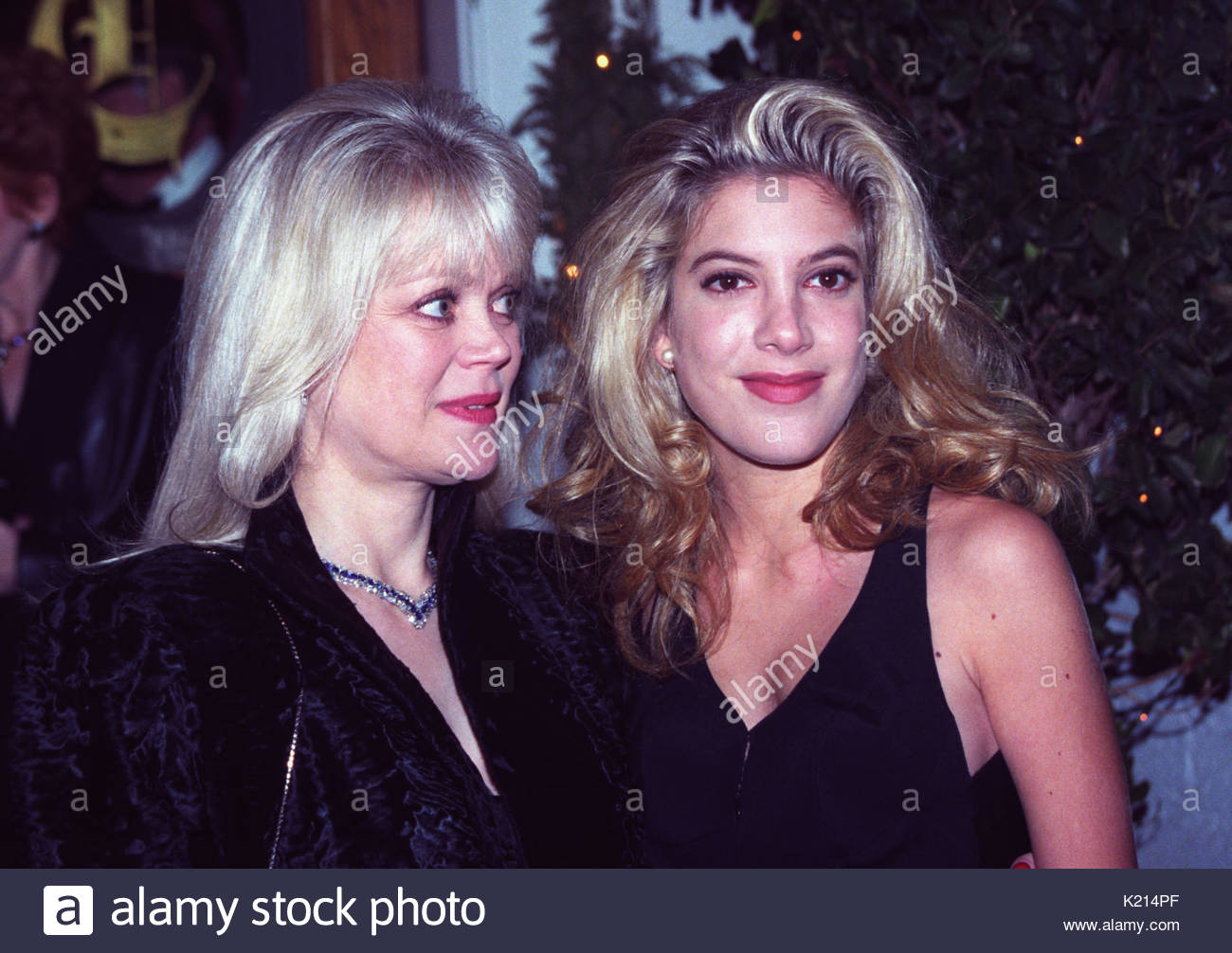 beverly hills 90210 cast members dating It's been 25 years since the iconic 90s show, beverly hills 90210, premiered, and we've decided to catch up with the cast to see where they are these days. beverly hills 90210 cast members dating It's been 25 years since the iconic 90s show, beverly hills 90210, premiered, and we've decided to catch up with the cast to see where they are these days.