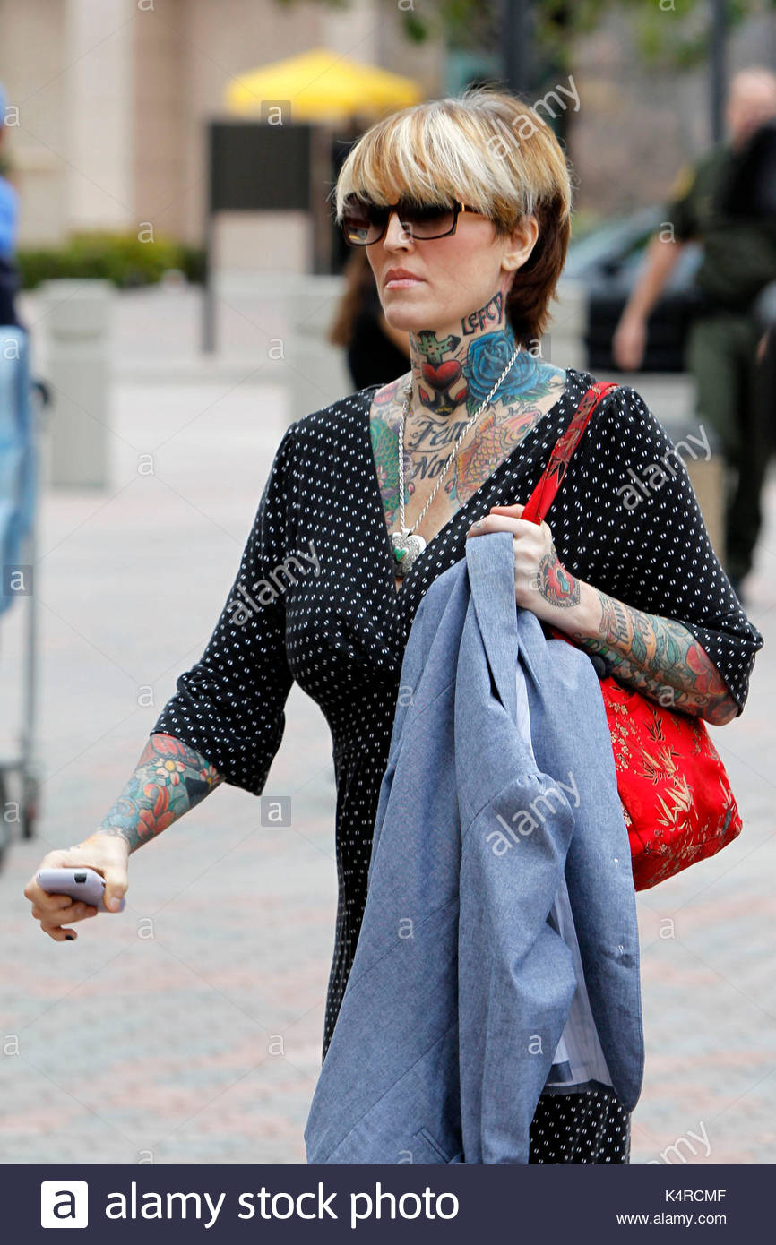 Janine lindermulder lesbian images 1