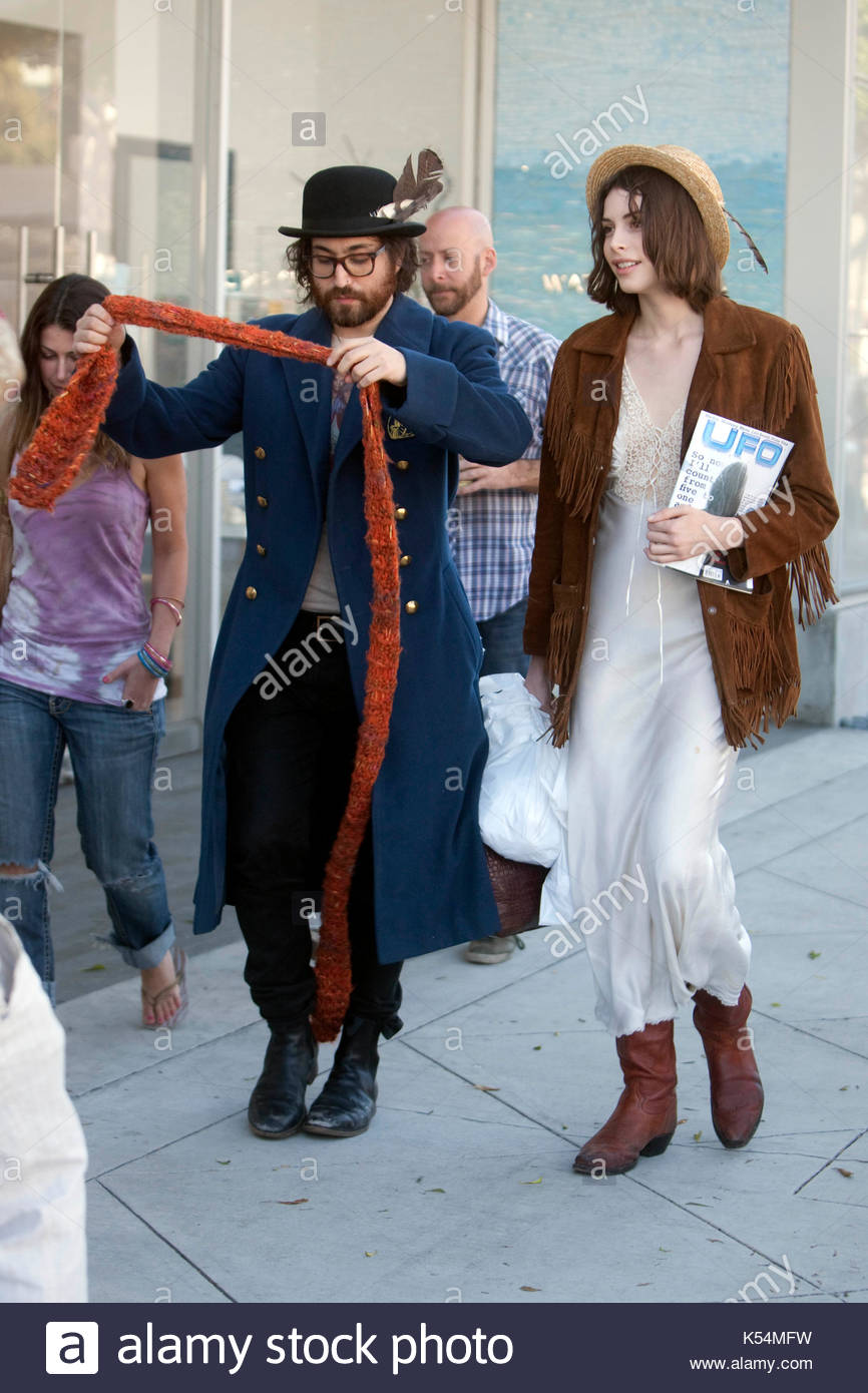 Charlotte Kemp Muhl Charlotte Kemp Muhl
