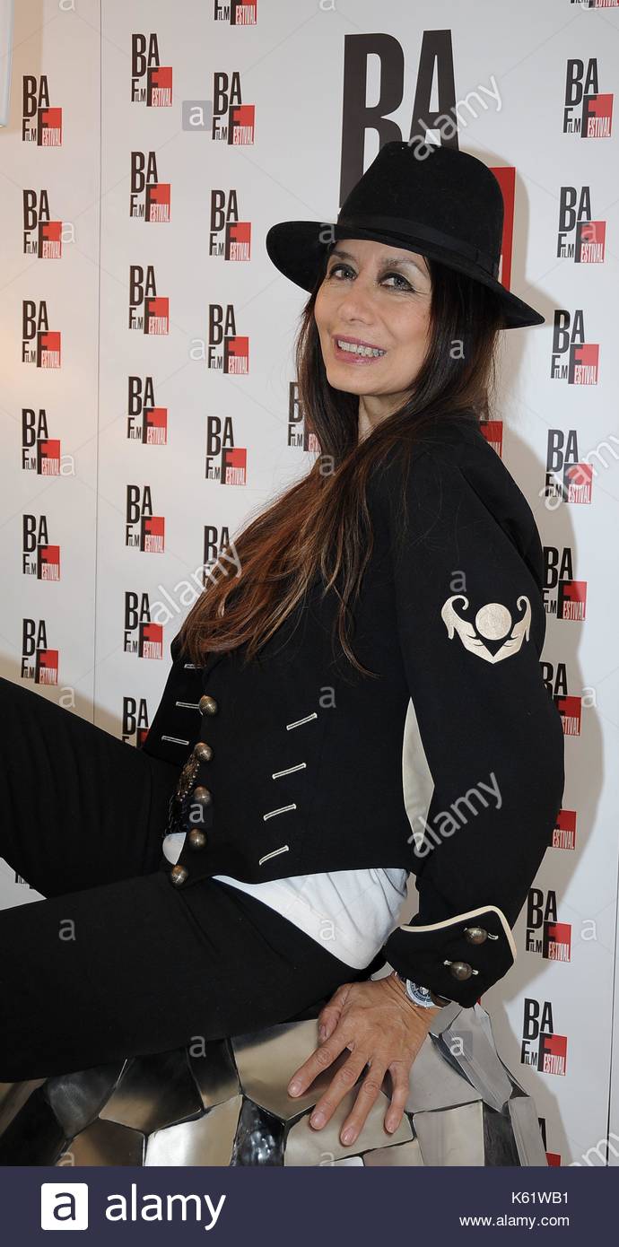 Cassandra Gava Stock Photos & Cassandra Gava Stock Images Alamy