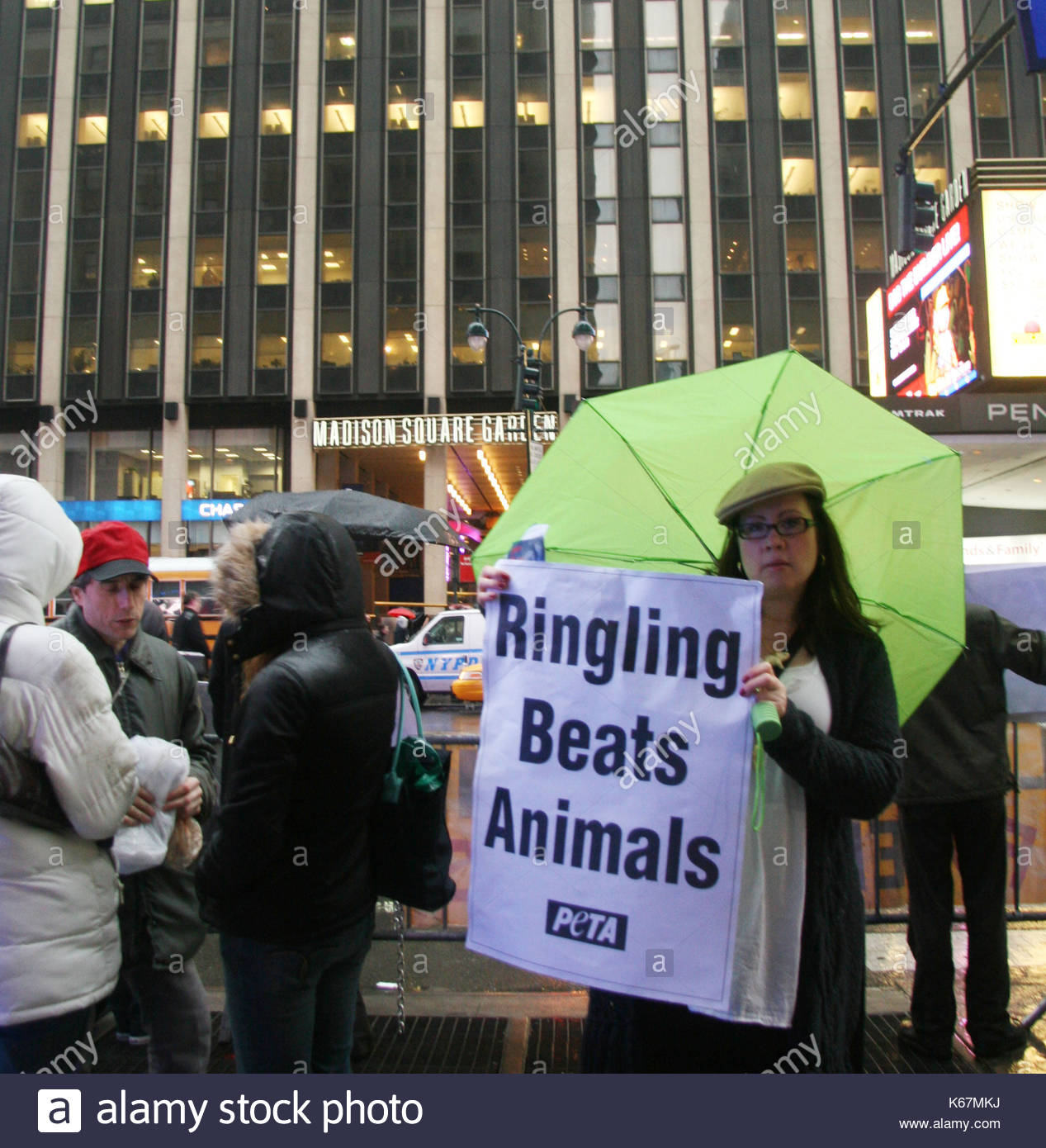 On the hook: protest action of animal defenders in Colombia 79 On the hook: protest action of animal defenders in Colombia 4