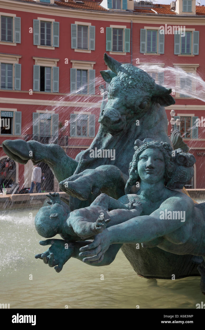 Fontaine Du Soleil Place Massena Nice France Stock Photo Alamy