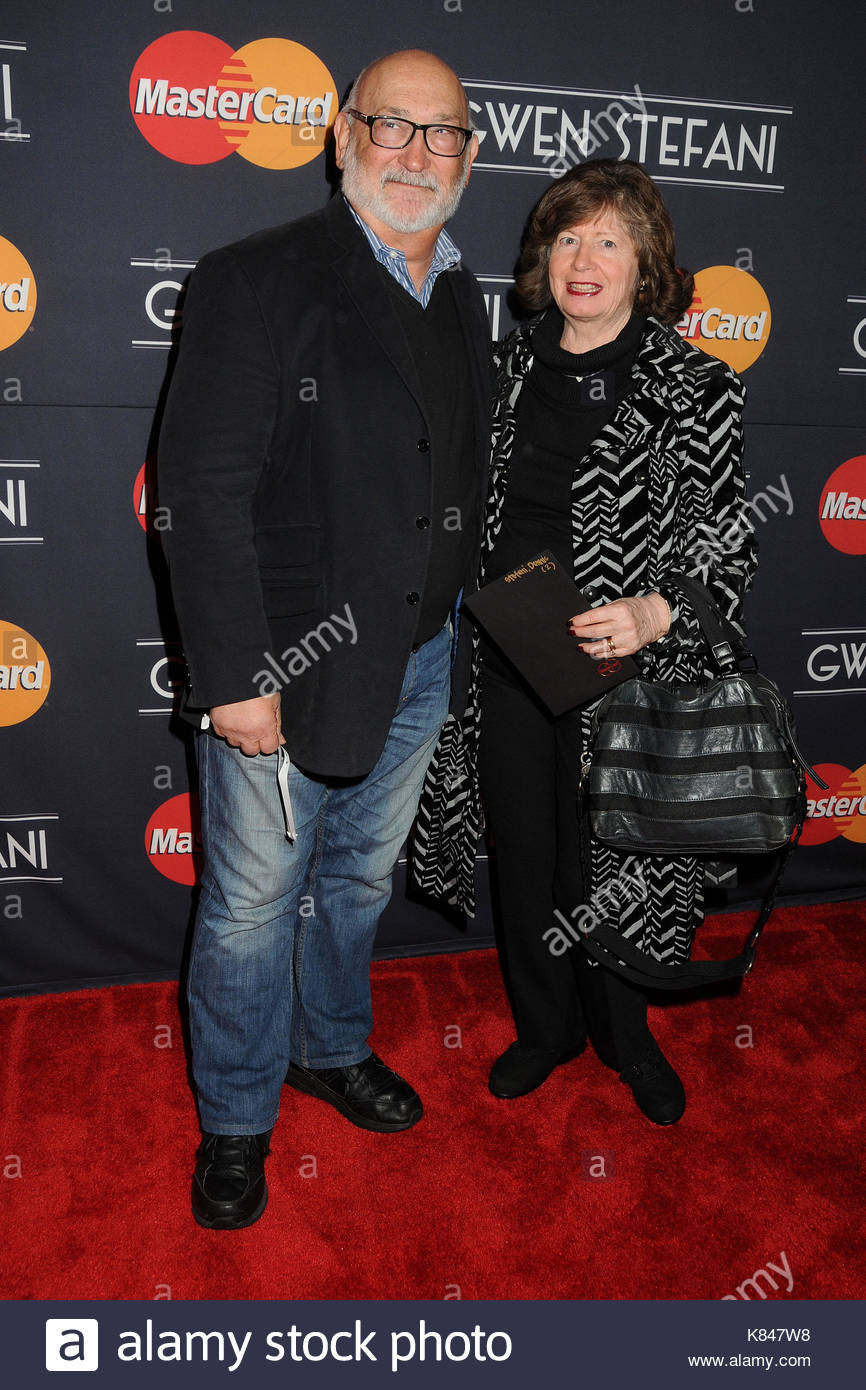 Dennis Stefani, Patti Stefani. Mastercard Priceless Surprises Stock