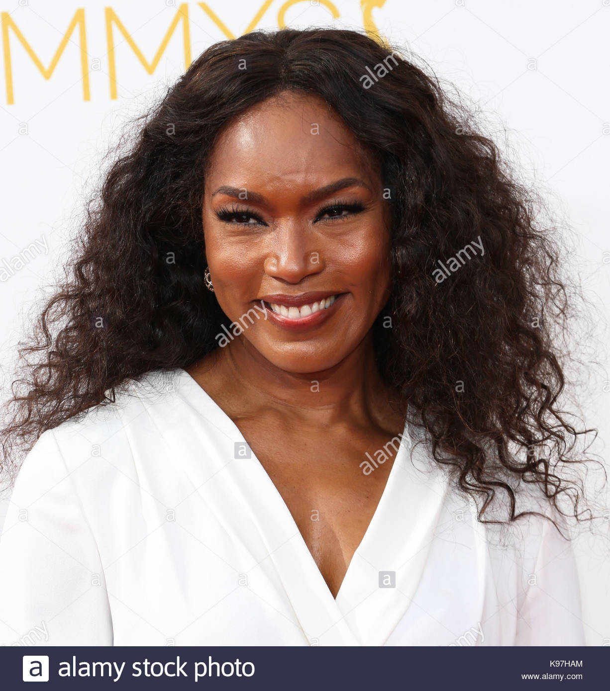 Actress angela bassett Actress angela bassett think