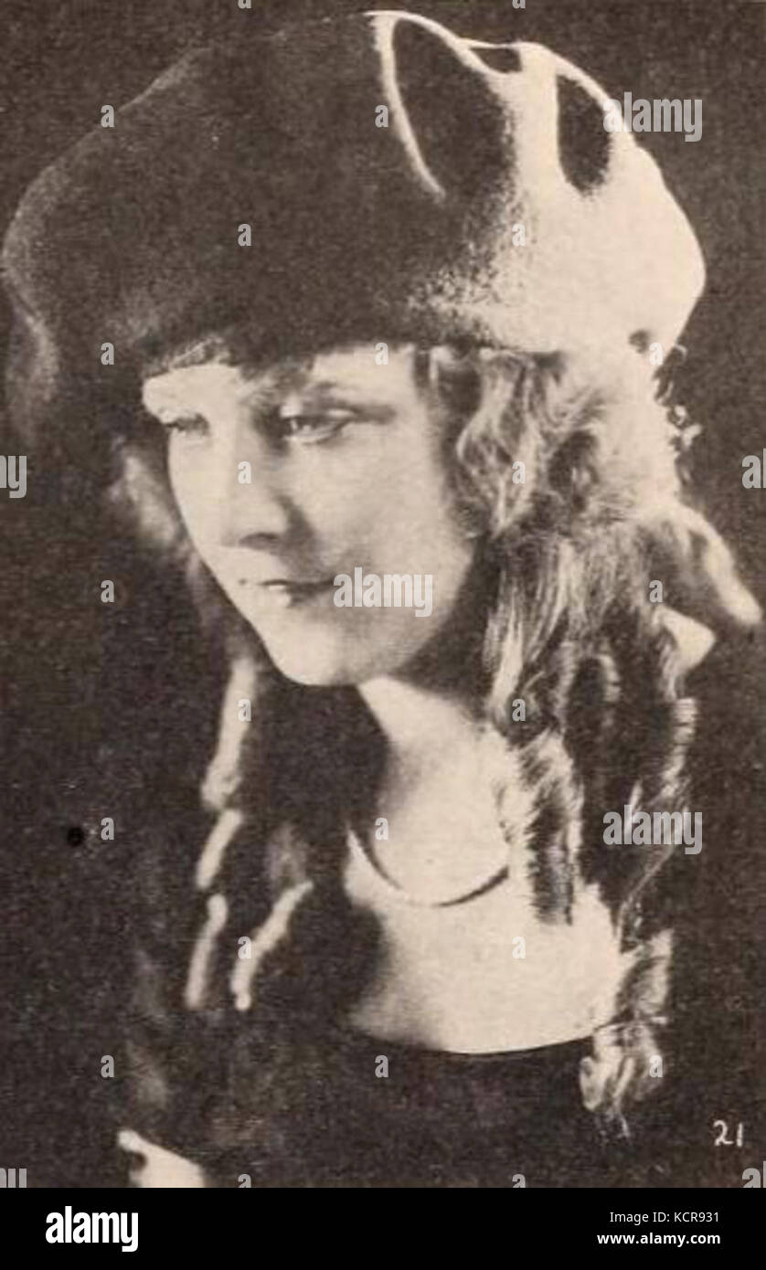 Melissa McBride pics Pauline Moore images