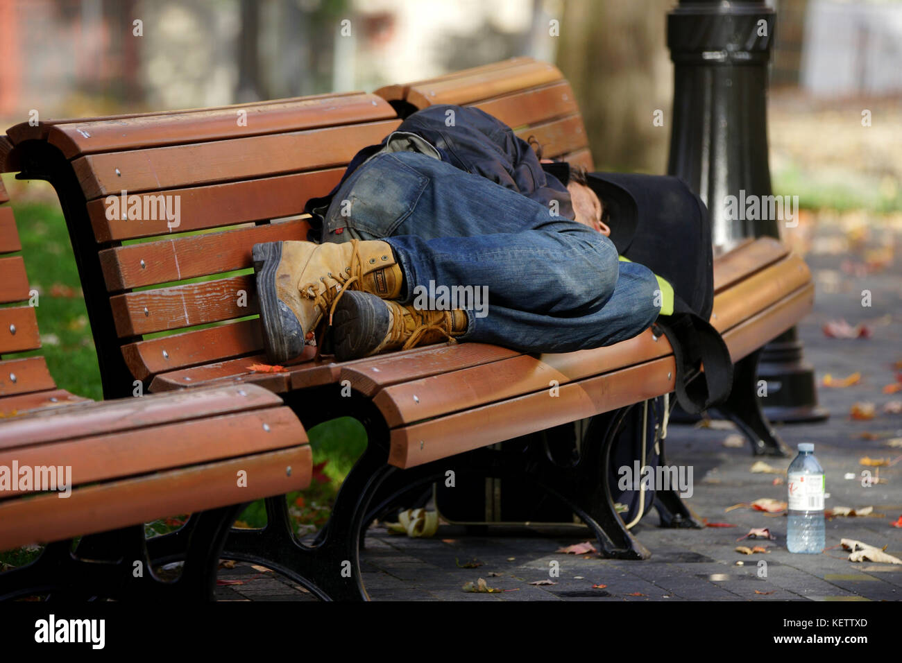 Montreal Canada 22 October 2017 Homeless Man Sleeping On A Park Bench