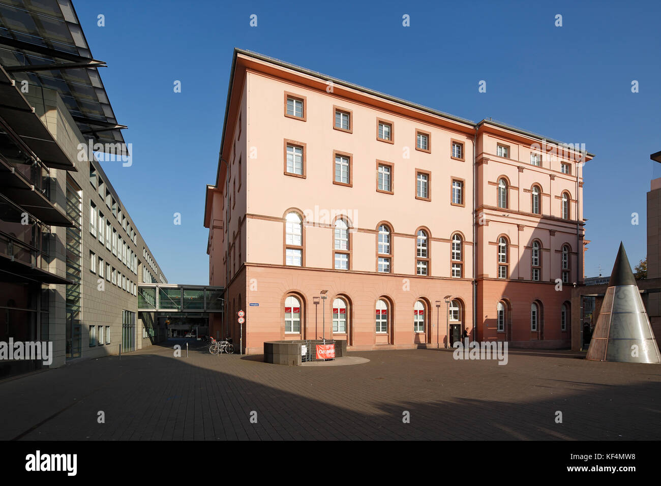 Staatstheater In Mainz Rheinland Pfalz Kleines Haus Und Grosses