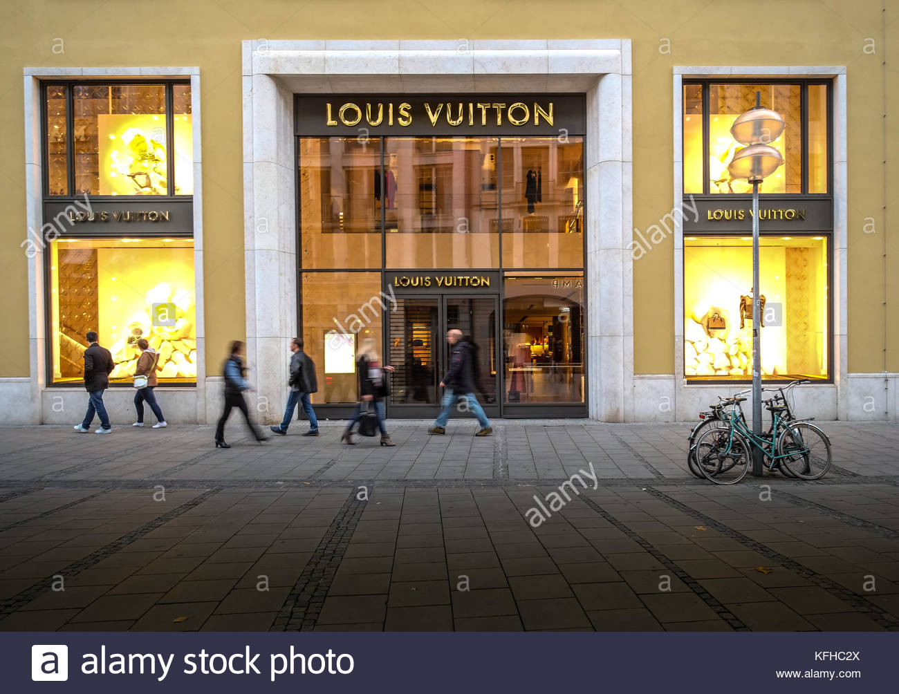 Lv Store Stock Photos & Lv Store Stock Images - Alamy