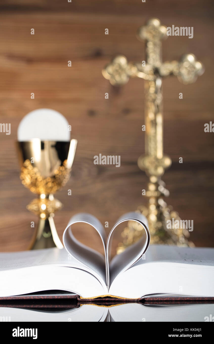 an analysis of the topic of the holy communion The lord’s supper introduction observing the lord's supper, or communion keywords: communion, lord's supper, paul, sermon outline, padfield, cup, wine. an analysis of the topic of the holy communion The lord’s supper introduction observing the lord's supper, or communion keywords: communion, lord's supper, paul, sermon outline, padfield, cup, wine.