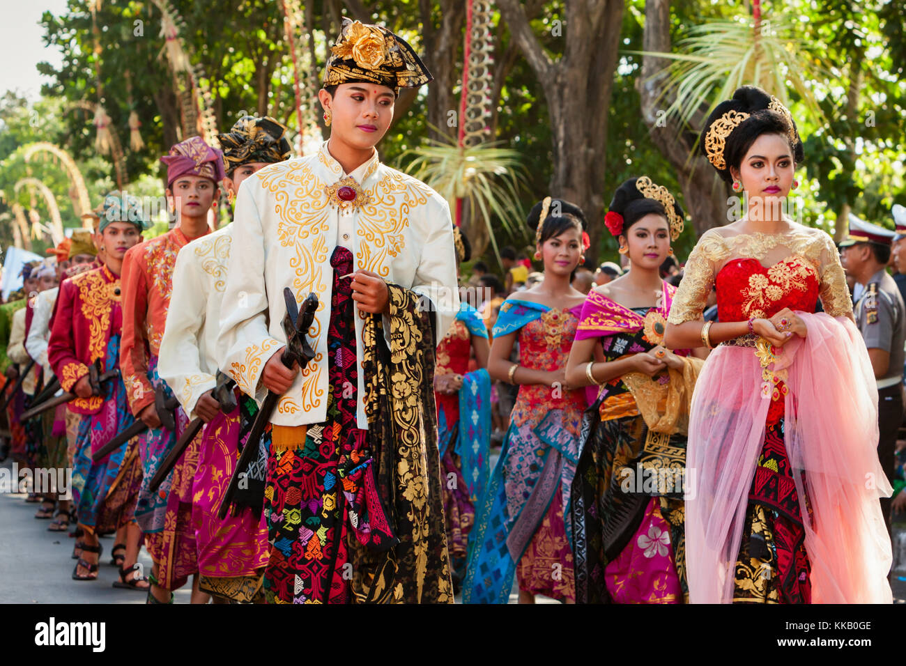 Indonesian Women Traditional Dress Stock Photos & Indonesian Women