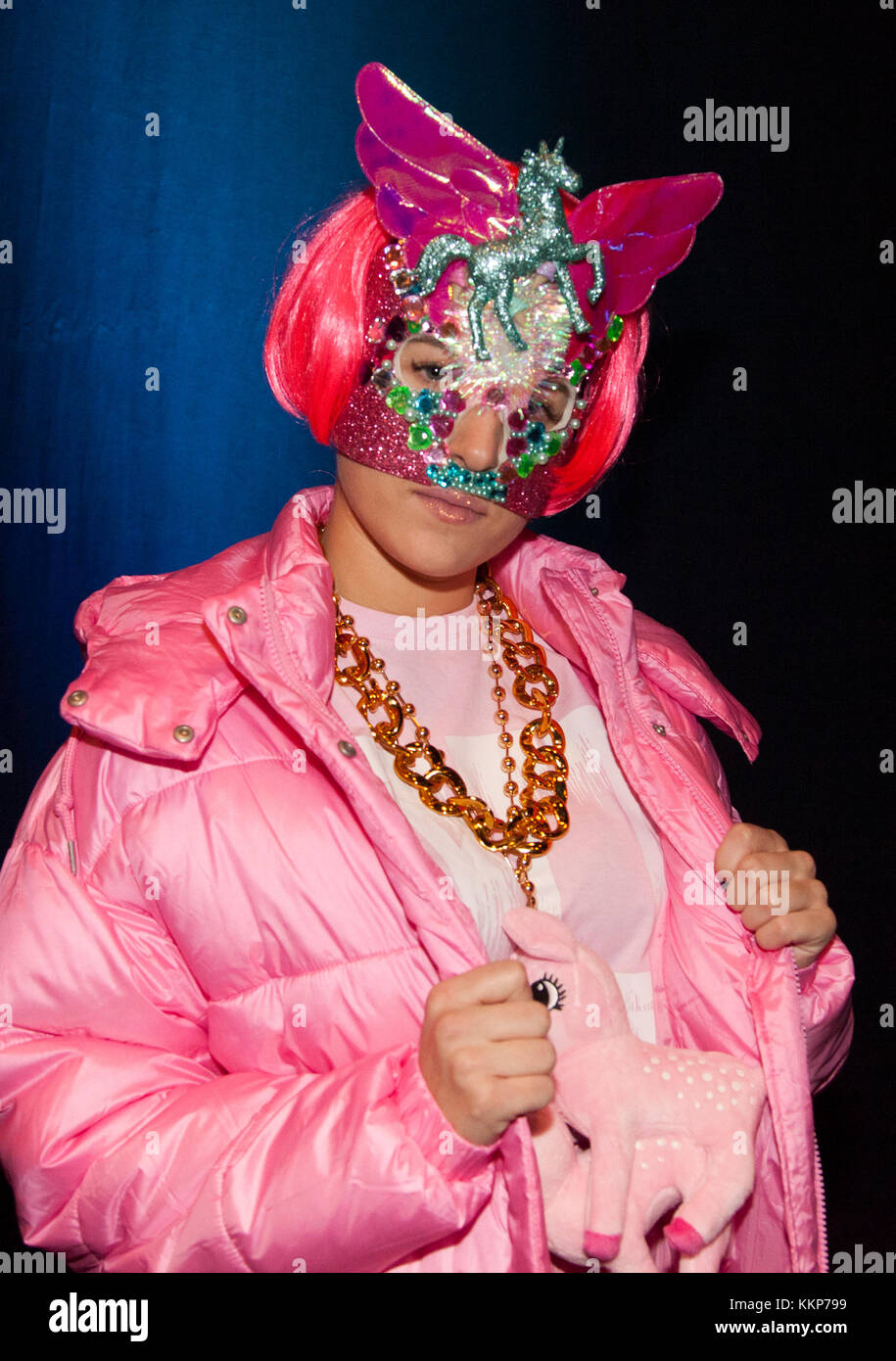 pink singer stock photos pink singer stock images alamy pink singer stock photos pink singer stock images alamy