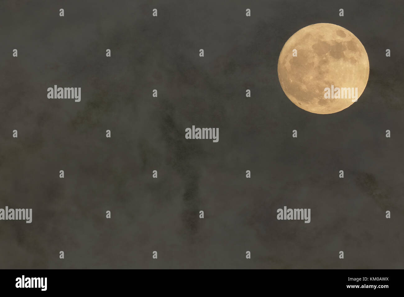 full moon essay Does a full moon actually affect people's behavior some may say yes, but at the same time some people may say no according to a roman scientis. full moon essay Does a full moon actually affect people's behavior some may say yes, but at the same time some people may say no according to a roman scientis.